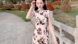 旗袍穿高跟鞋都不会走路了