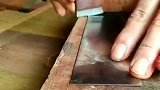 木工刮刀起锋，师傅的这操作看着真舒服！