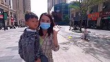 宝宝吵着喝奶茶，三三亲手给做的酸梅汤，真是夏日必备的好伴侣