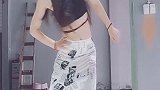 最美背影摇，女神跳出独特魅力