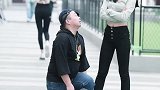 把女朋友当作空气，大叔一定有很多优点吧