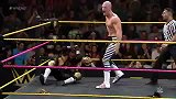 WWE-14年-NXT第243期：退伍军人假发不慎被队友弄掉 发狂怒揍队友-花絮