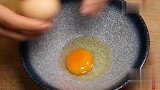 蒸鸡蛋羹时，用冷水还是热水很多人都错了，学会一招嫩滑可口