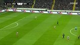 第43分钟法兰克福球员约维奇射门