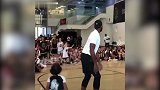 德拉蒙德在NBPA篮球夏令营欺负小学员