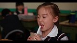 小学生用奶茶算命，一杯奶茶代表一种命运，太逗了