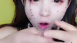 吃冰清纯妹爆杯冰，衣服湿了