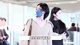 王菲小女儿近照曝光，18岁李嫣兔唇消失不见，手拿香烟动作熟练