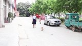 师生体验自助超市，没想为了吃回本，直接把超市当成了教室