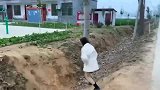 现在的美丽小姑娘都开始不走寻常路了吗