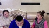 不知道为什么，今天我妈和我媳妇对我都特别的好……夫妻日常