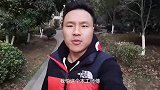 业主不懂装修，认为先做油漆后打柜子，老板到工地解释怕工人误会