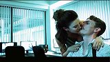 12级以上的台风确实是厉害，人都上天了