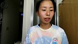 女孩尝试自己剪头发，一点点剃掉后，看着还挺帅气的