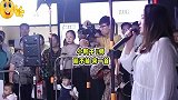 观众现场点歌《宿敌》，小姐姐温柔的嗓音，勾起青春回忆