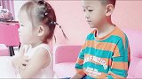 哥哥惹妹妹生气，怎么哄妹妹都不领情，哥哥一句话妹妹立马笑了