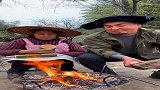 石头上捞鱼，自然的美味