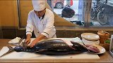 日本小店，三文鱼刀功秀，刺身切得非常漂亮