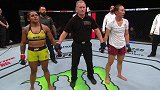 UFC-18年-吓人的小插曲！场裁闹误会差点错判闫晓楠对手获胜-精华