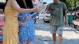 闺蜜的腿被咬了，小偷 别跑
