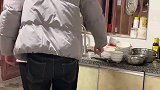 女生第一次去男友家拒绝洗碗