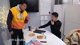 亲爱的来吃饭贾乃亮忽悠孙艺洲吃猫粮，主人憋笑憋道内伤