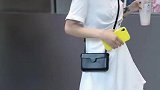 小姐姐这尴尬又不失礼貌的微笑，爱了爱了