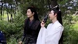 《陈情令》未播花絮：肖战王一博不停地尬歌，两个人太可爱了！