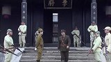 伏弩：街上一个人都没有，十年侦察兵一看便知不好，有埋伏！