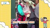 王一博驰援河南暖心扶老人上船，韩红却坐着玩手机，又引作秀质疑
