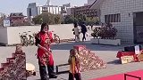 日本街头的杂技教表演