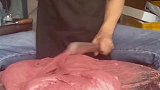 传统手艺不能丢，这样的牛肉丸才好吃，就是费劲