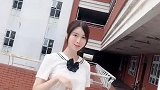 妈妈说：大学毕业了该学会穿的女人一点了？