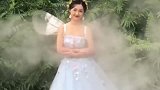 这婚纱照拍的，烟雾缭绕，新娘拍出白雪公主的感觉！