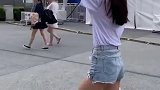 腿长车有点挤