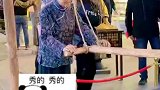 黄河食渡夜市上老奶奶太逼真火出圈