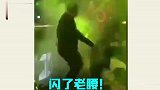 你们没事就往夜店拱，迷惑操作我实在是看不懂