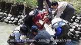 广西一小村发生怪事，村民去坟地上香，听见棺材中有怪声传出！