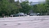 竞速-15年-女车手扮菜鸟学车 把教练吓尿！-新闻