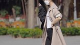 春季女生如何穿着打扮？她的男友建议中长靴搭配的服装，效果不错