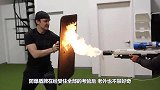防暴盾牌能用来防弹吗？老外亲测，结果真是让人大开眼界！