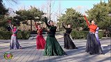 玲珑广场舞《月亮》，小月老师的舞姿和表情好享受啊！