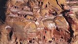 身体被掏空的大山