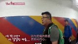 疾走本能李顺载爷爷，一直走都不看其他人，太搞笑了
