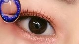 美妆教程戴上蓝色的美瞳，总感觉眼里全是星辰啊！
