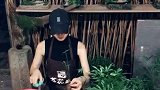 都该休息了吧，悄悄的来道声安，天凉了夜里别着凉