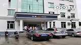 男子偷电动车被群众抓住 百姓呼吁整治治安