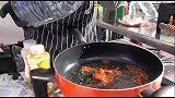 希腊街头，特色快餐，番茄烩鸡肉