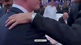 法国巴黎电竞世界杯相遇，因凡蒂诺问C罗：还差23球是吧