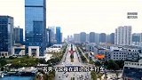 监控曝光！男子招手打车，两出租车抢客直接撞飞男子？交通局回应